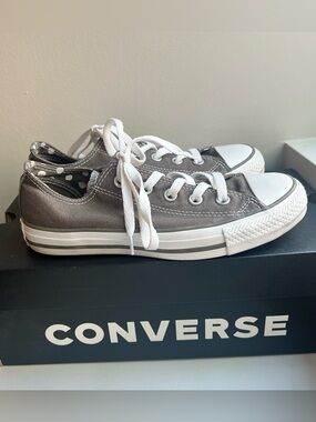 Converse Women’s Size 6 Double Tongue Low Top Canvas Sneakers Gray w/White Dots